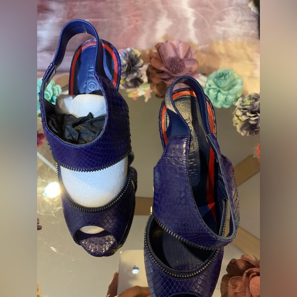 EUC!!❗️Alexander Mcqueen python print sandals.
💙 - Picture 3 of 10